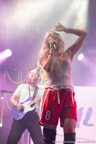 Aliisa Syrjä | Aliisa Syrjä Ruisrockissa 2025